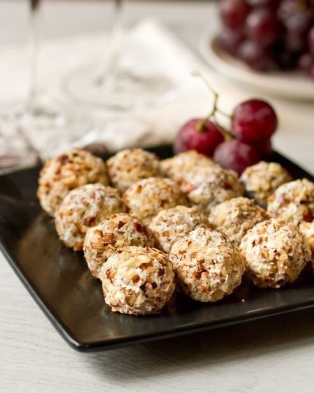 Шарики с сыром и орехами